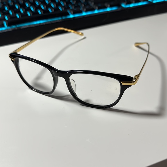 Linda Farrow Glass Frame - Picture 2 of 2